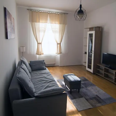 Sea-dweller Apartment *