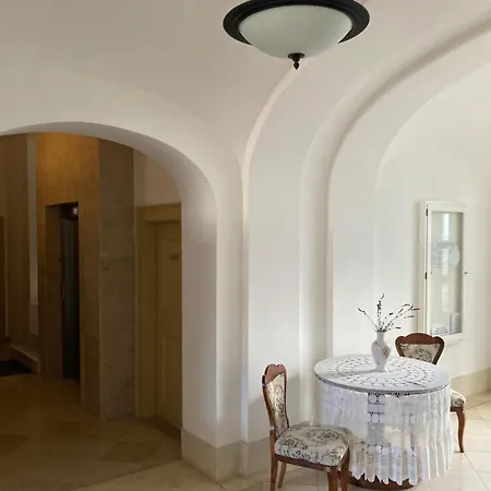 Sea-dweller Apartment *